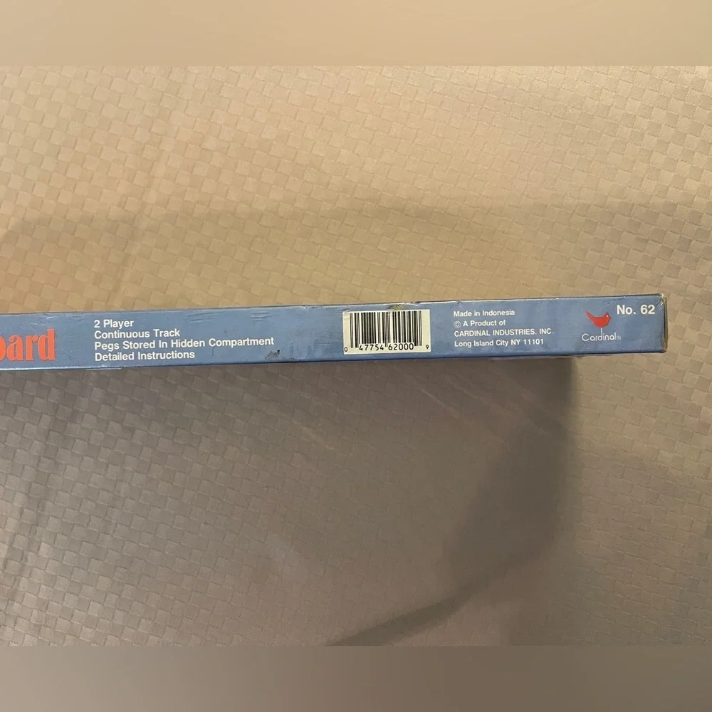 Cardinal VTG Solid Wood 2 Player No. 62 Cribbage Board With Pegs New In Package. - Picture 4 of 6